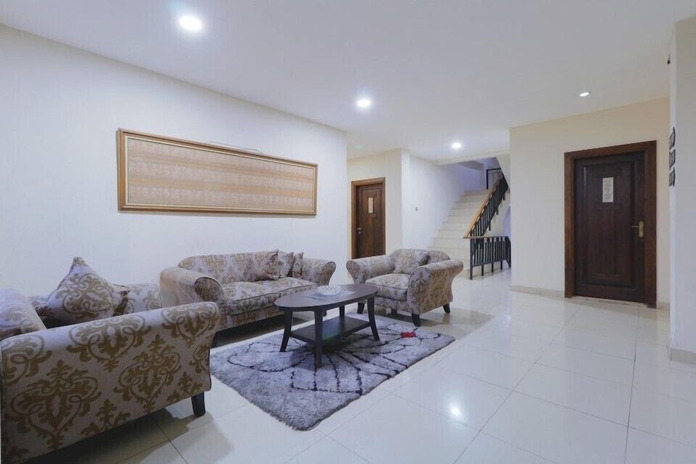 ג'קרטה Mutiara Suites מראה חיצוני תמונה